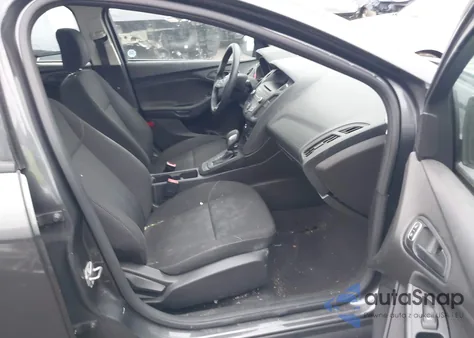 2017 Ford Focus S из США, поврежденный, VIN 1FADP3E23HL328182